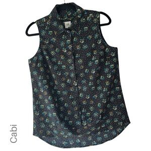 CABI | NWOT SLEEVELESS BUTTON FRONT TOP BLACK & BLUE MINI FLORAL PRINT | SMALL